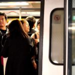 香港的捷运(MRT)系统拥有高质量的服务，这是使可持续交通成为城市居民选择的重要因素。图片来源:Lileepod/Flickr