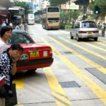 中国各城市日益增长的机动化正威胁着空气质量和公众健康，许多人不禁要问，什么样的改革才能遏制中国日益严重的汽车依赖文化。图片来源:ilmari hyvönen/Flickr。
