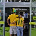 尽管巴西因世界杯基础设施投资而受到批评，但贝洛奥里藏特的MOVE快速公交系统(BRT)等例子表明，一个项目既可以为游客服务，也可以为巴西人民带来持久的影响。图片来源:Mariana Gil/EMBARQ Brazil