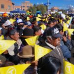 玻利维亚正在扩建拉巴斯-艾尔阿尔托缆车系统，该系统的客流量和收入已经超出了预期。图片来源:Gwen Kash