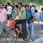 Raahgiri运动正在印度各地的城市推行无车周日，传播可持续、主动交通的原则。图片来源:Shamim Khan/Facebook