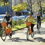 ld乐动体育网页版登录TheCityFix 2014系列展示了以人为本的城市蓝图连接高质量的城市公共交通、多功能transit-oriented发展,适于步行的和bikeable社区。图片由马里亚纳吉尔/ EMBARQ巴西。