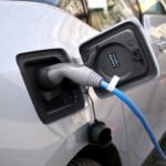 到2030年，印度将禁止所有汽油和柴油汽车上路。以下是实现电动汽车需要做的事情