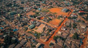 松懈的监管不能完全解释不安全Buildings in African Cities: A View from Ghana