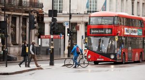 伦敦如何利用路费解决空气污染和不平等问题